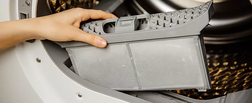 Signs Of A Clogged Dryer Lint Trap in Oceanside, California